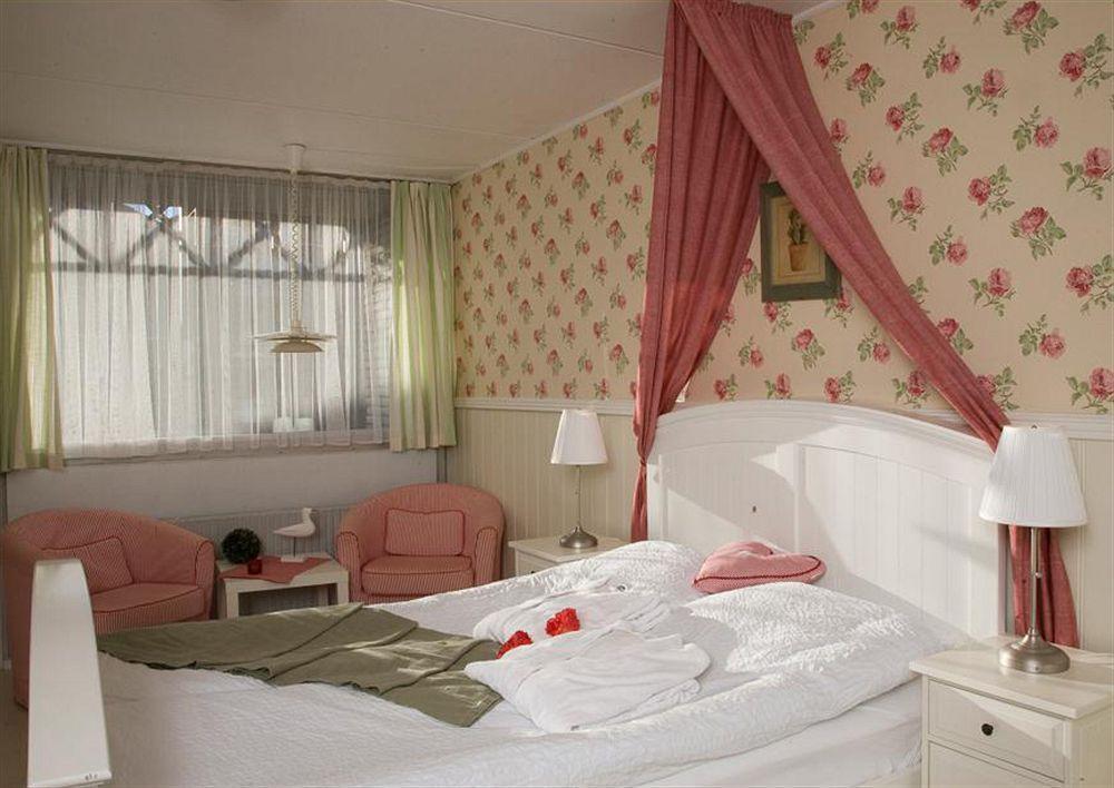 Hotel Kommandorgarden Рёмё-Киркебю Экстерьер фото